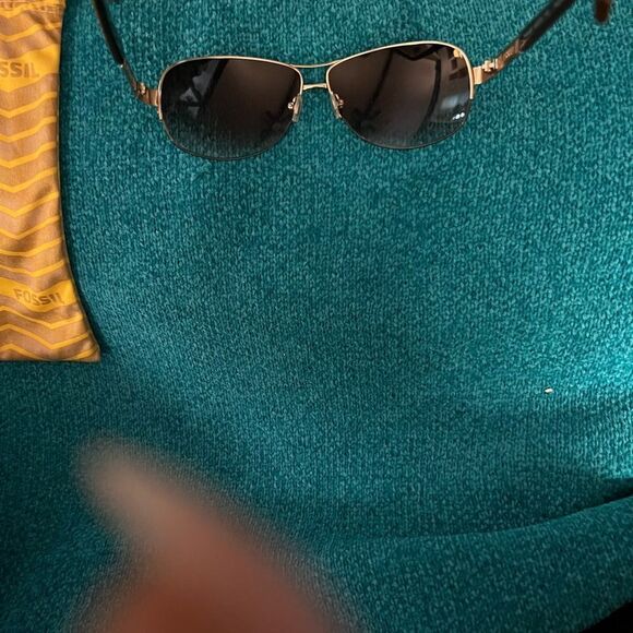💥💥. Fossil modified aviator unisex sunglasses💥💥 - Picture 7 of 10